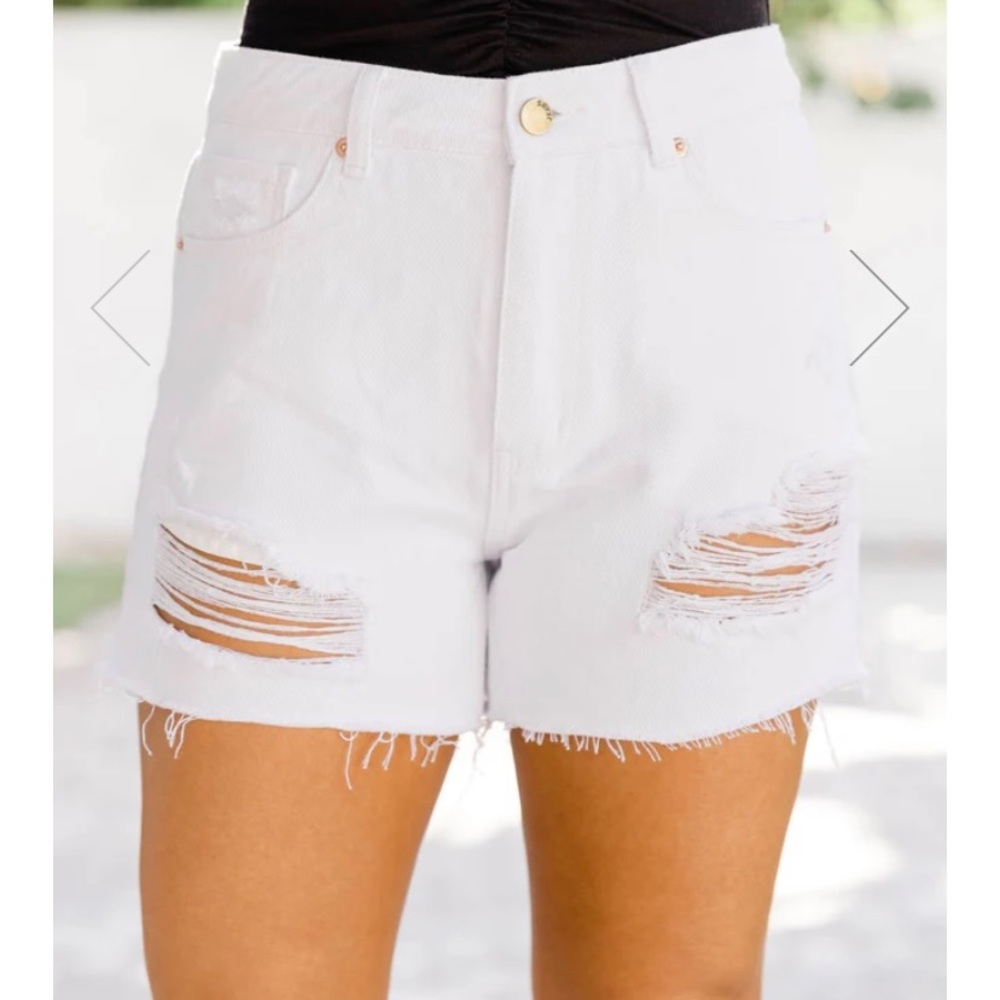 White denim shorts NWOT - size 29